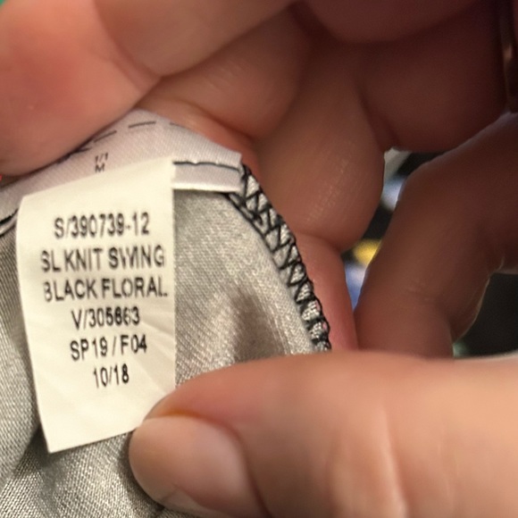 Fun Old Navy A-Line floral dress. Size medium. Black w/floral pattern -Like New - Picture 5 of 6